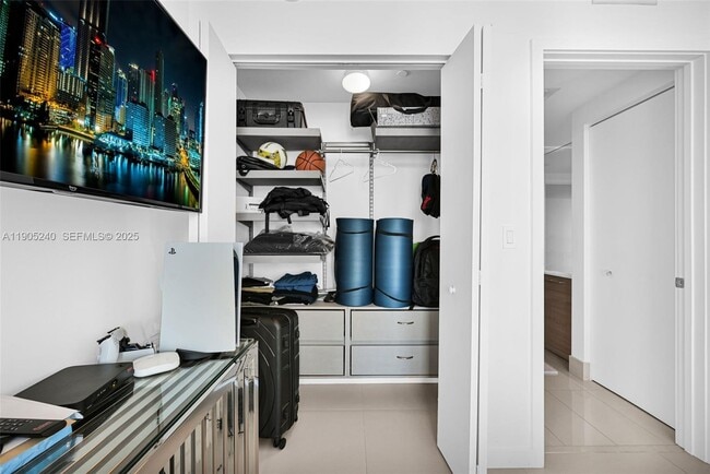 Building Photo - 1300 S Miami Ave