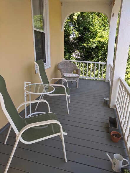 shared porch - 700 Hinton Ave