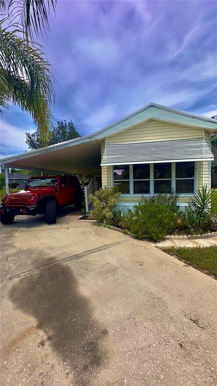 Building Photo - 342 Canna Ln