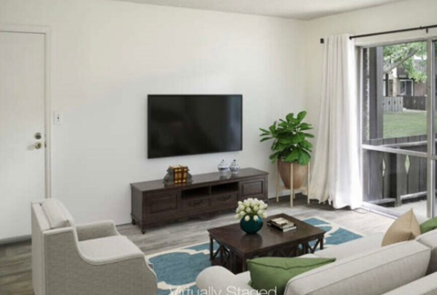 Building Photo - 3250 Oneal Cir