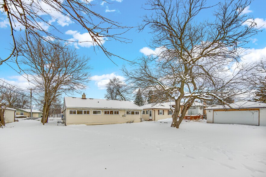 Building Photo - 3127 Woodworth Pl