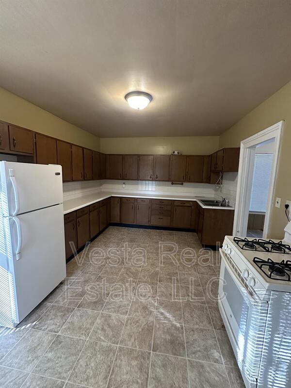 Building Photo - 1407 S Madison St