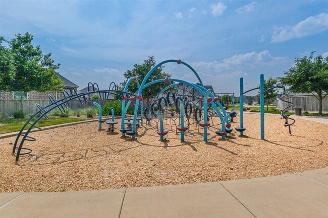 Building Photo - 17515 Cypress Hilltop Wy