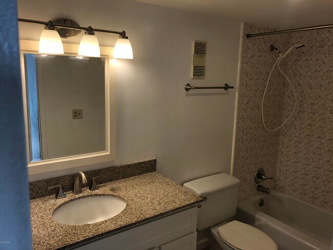 Building Photo - 1415 Ocean Shore Blvd