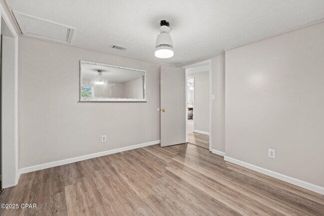 Building Photo - 13636 FL-77