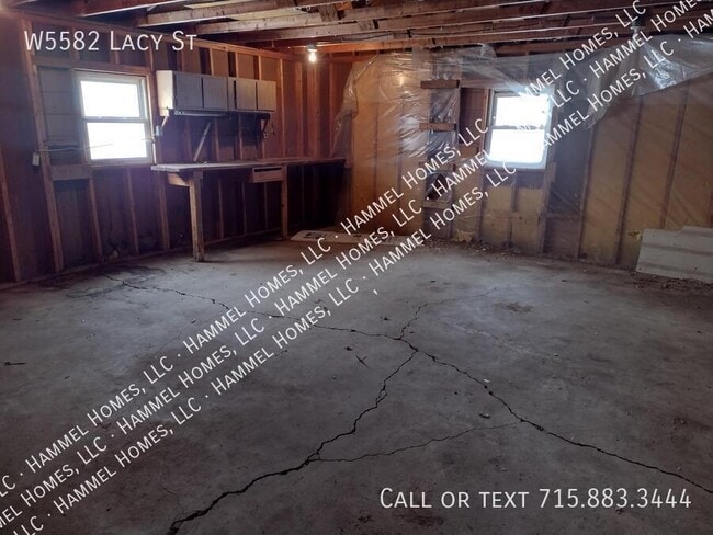 Building Photo - W5582 Lacy St