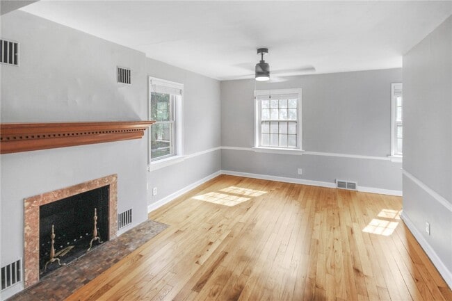 Building Photo - 1055 Terrace Dr