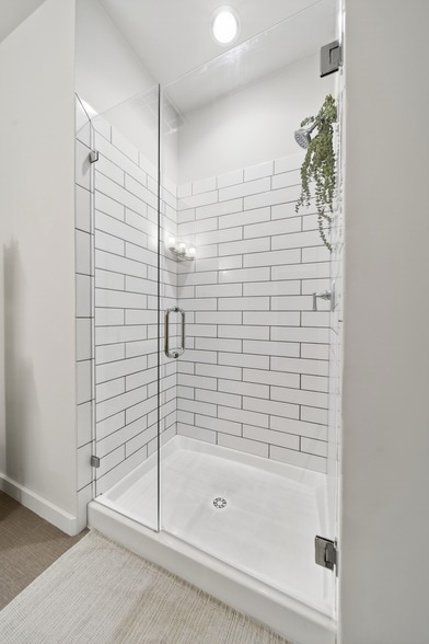 Building Photo - 1900 12th Ave S