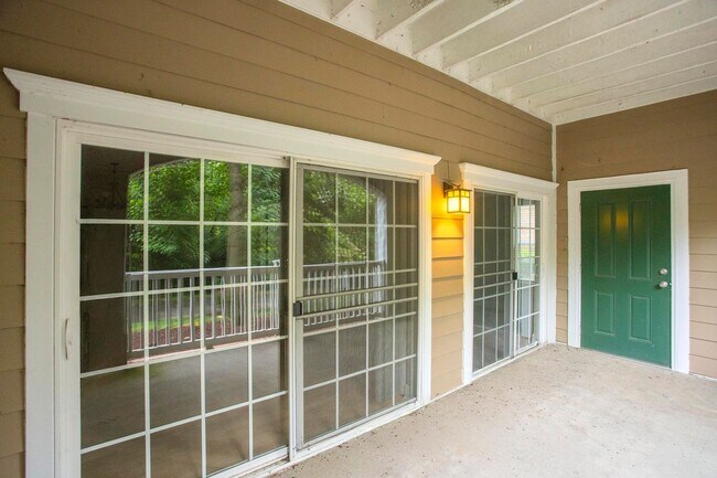 Building Photo - 8441 Callabee Way