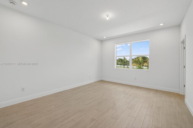 Building Photo - 3585 NW Solange Ct