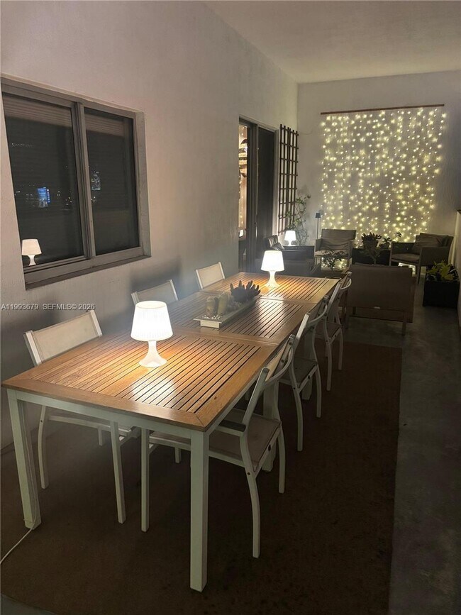 Building Photo - 36 NW 6th Ave