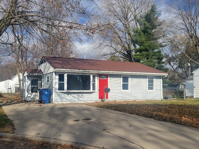 Building Photo - 10 McEwen Ct