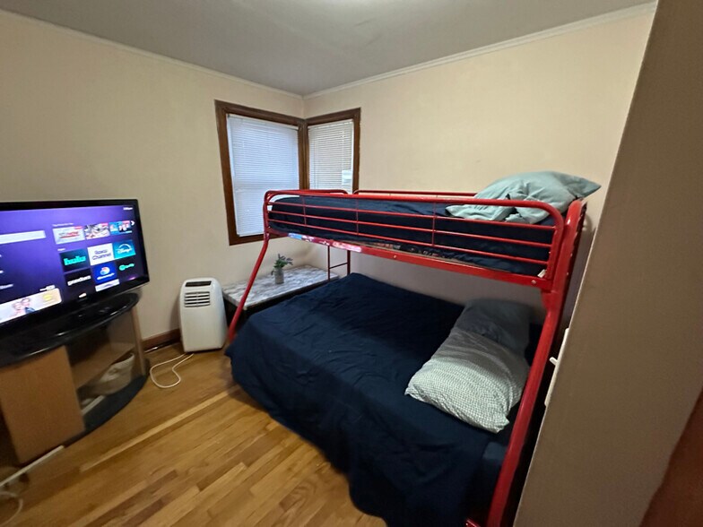 Building Photo - 12504 S Loomis St