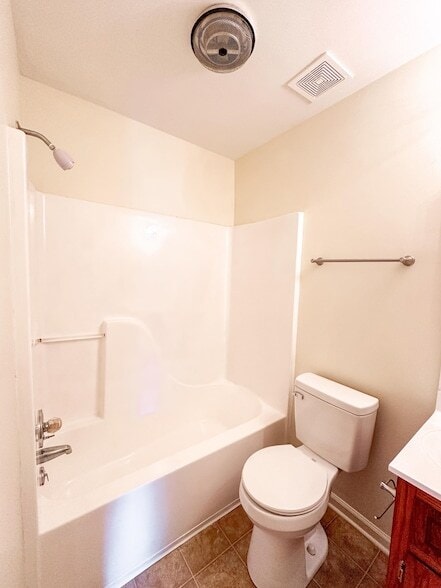 Building Photo - 100 Ballygar St