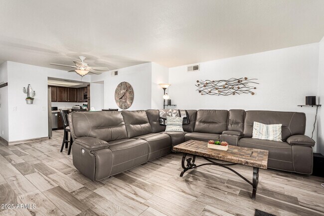 Building Photo - 8700 E Mountain View Rd