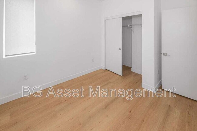 Building Photo - 3909 Wattling St