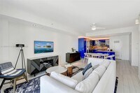 Building Photo - 3101 Bayshore Dr