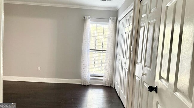 Building Photo - 1104 Pine Heights Dr NE