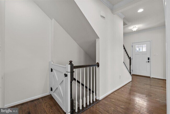 Building Photo - 109 Emperor Dr
