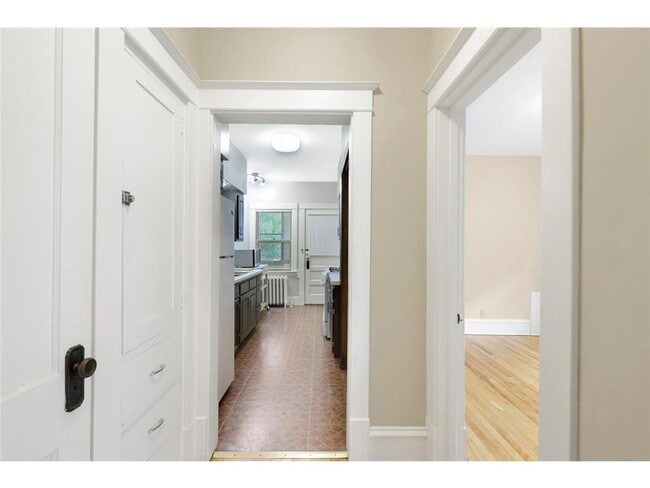 Building Photo - 971 Goodrich Ave
