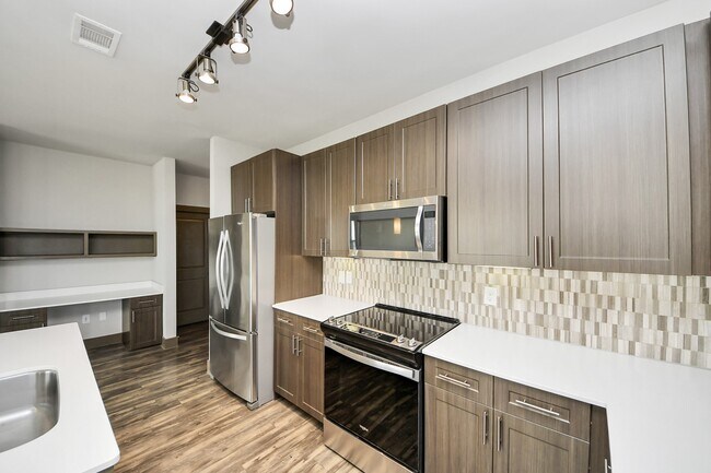 Building Photo - 5454 Washington Ave