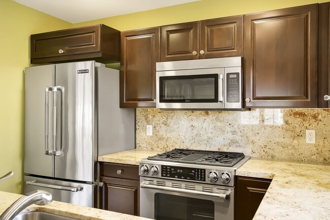 Building Photo - Rare Bella Riviera! Where the Upper East m...