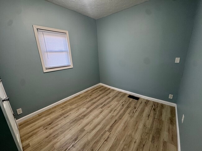 Building Photo - 1805 N Wabash Ave