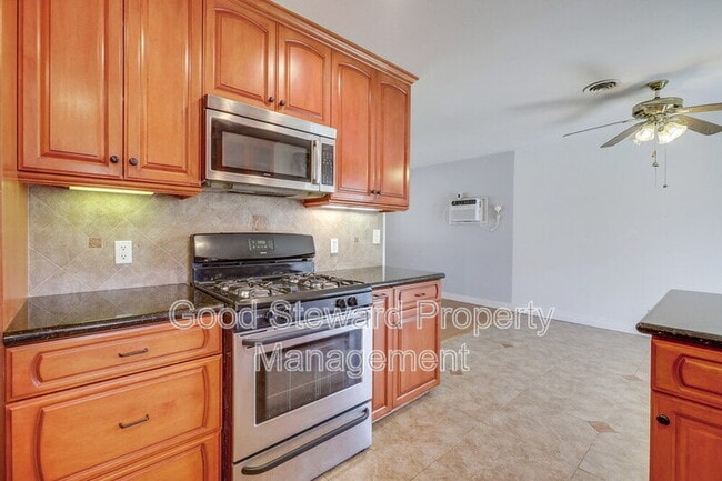 Building Photo - 10321 Courtright Rd