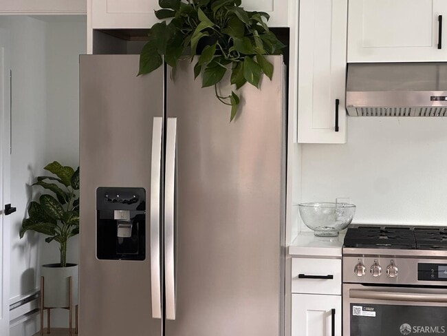 Building Photo - 480 Monterey St