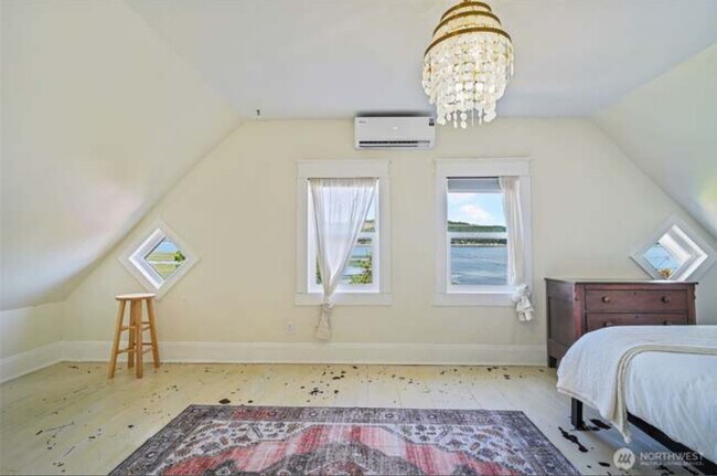 Building Photo - 5060 WA-106