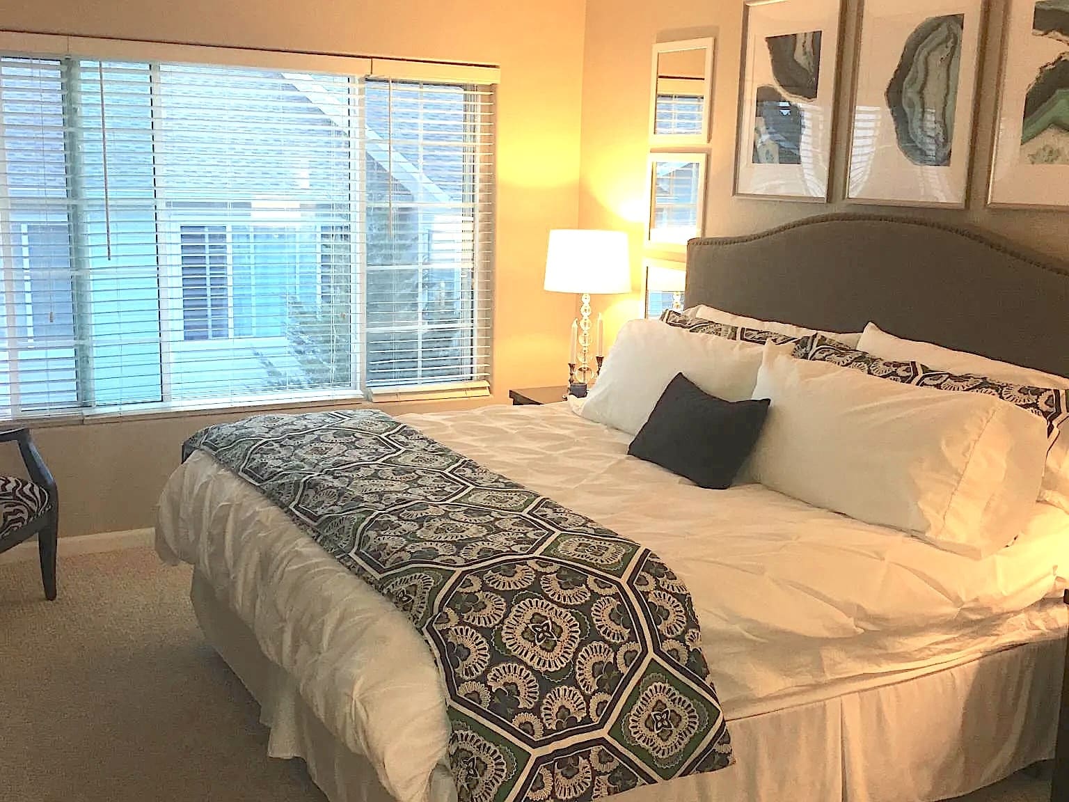 Large primary bedroom - 8415 Pebble Creek Way