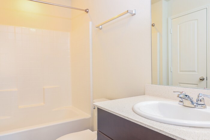 Building Photo - 4104 Wintergreen Dr