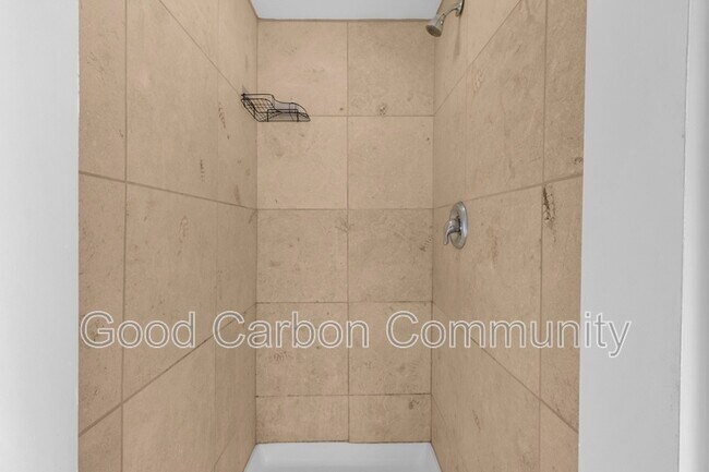 Building Photo - 1205 Hertel Ave