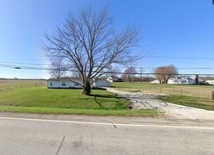 Building Photo - Country Charm Meets Convenience!