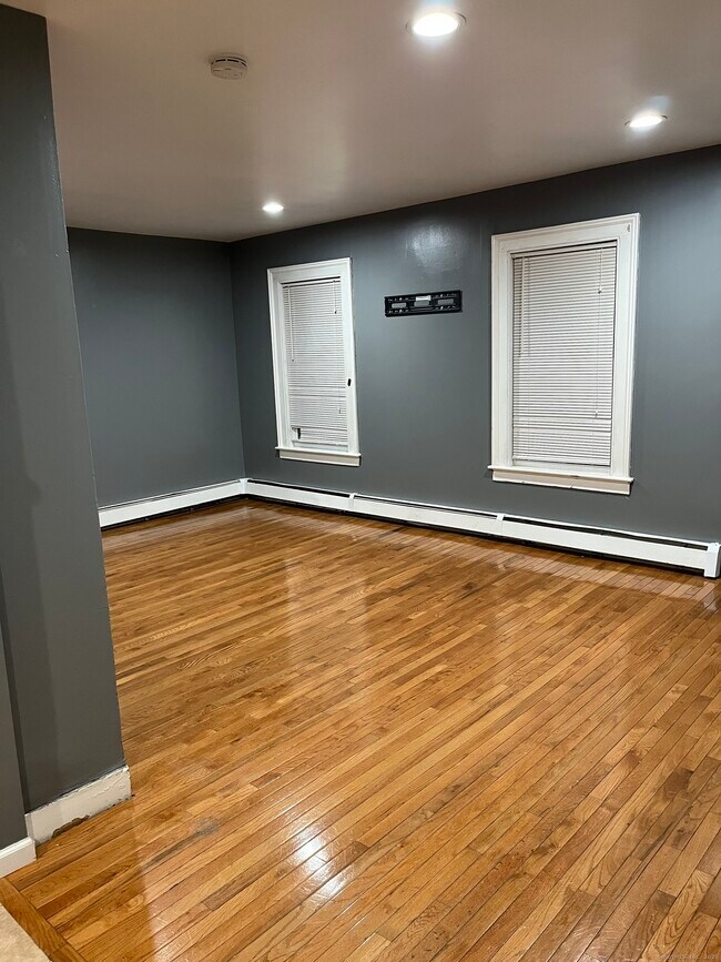 Building Photo - 60 S Whitney St