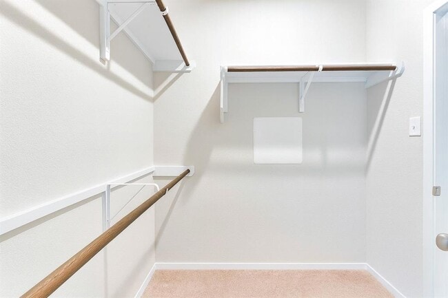 Building Photo - 342 Jade St