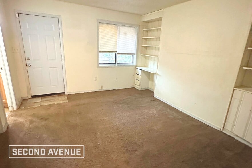 Building Photo - 1217 NE 45th St