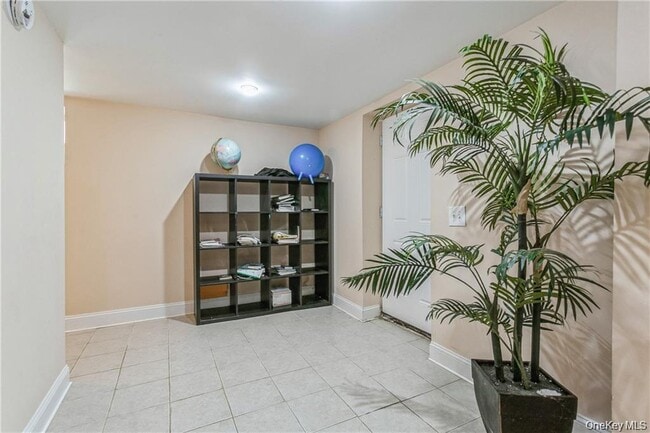 Building Photo - 39 Croydon Rd