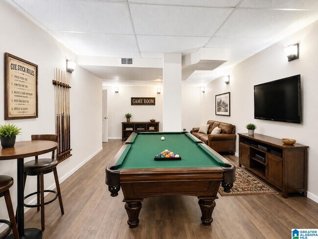 Building Photo - 6122 Summer Side Dr