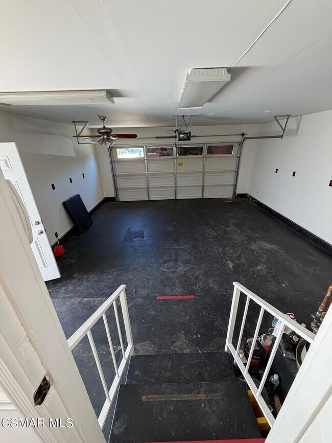 Building Photo - 23723 Oxnard St