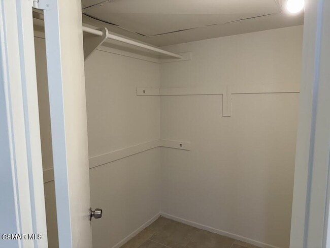 Building Photo - 1190 Tivoli Ln