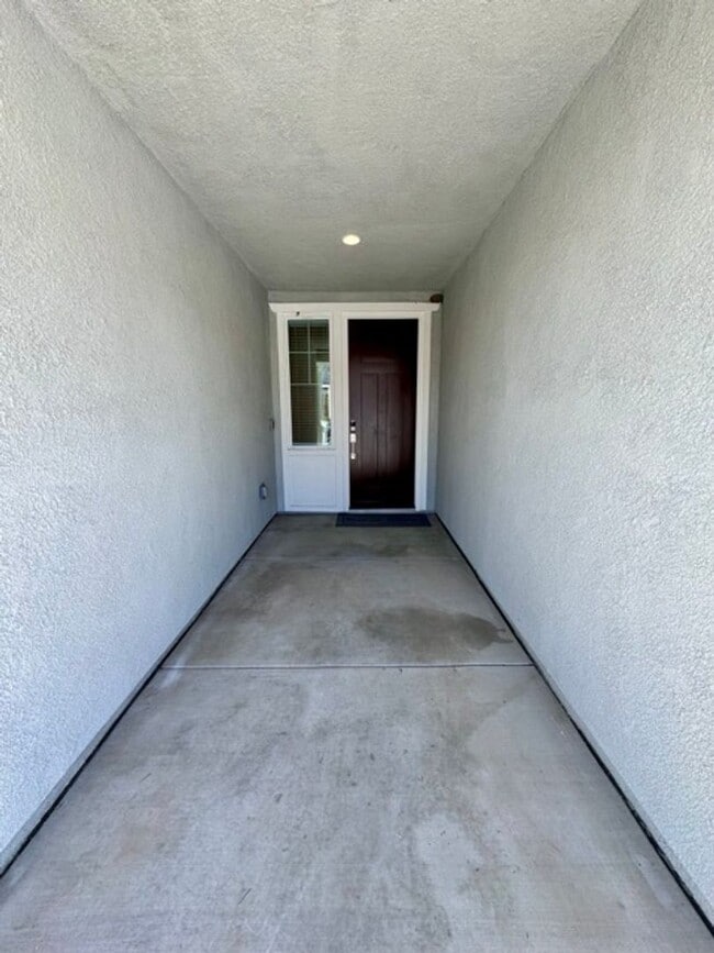 Building Photo - COMING SOON! Beautiful 4 bedroom Single St...