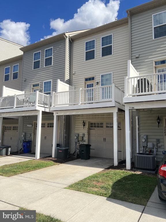 Building Photo - 7241 Yesterday Ln