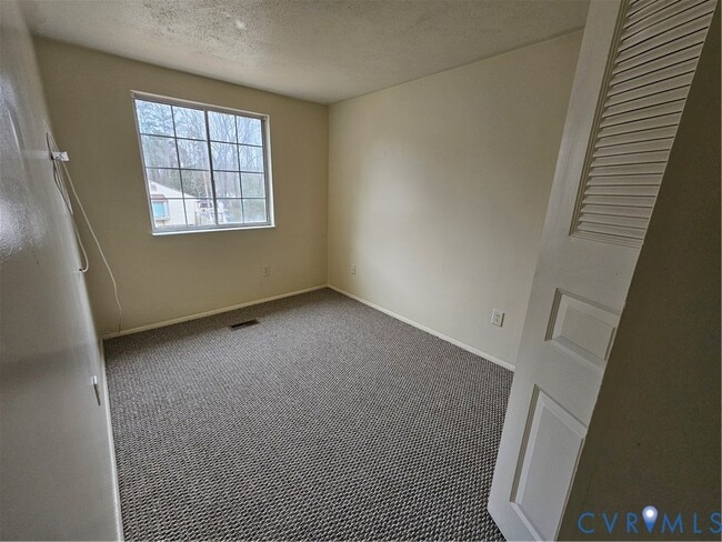 Building Photo - 1800 Mountain Pine Blvd