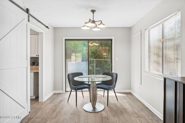 Building Photo - 206 N Arnold Rd