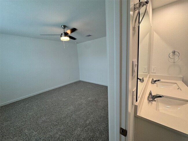 Building Photo - 2814 Lisburn Ter Ln