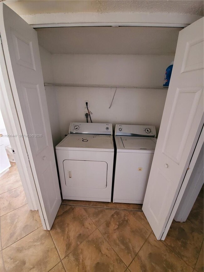 Building Photo - 8363 Lake Dr