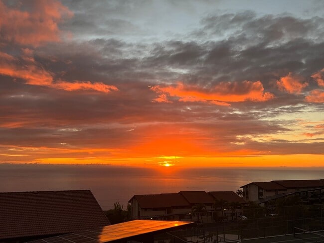 Building Photo - Furnished 2 bedroom 2 bath condo 2 assigned parking stalls