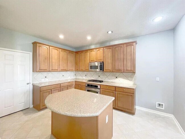 Building Photo - 10815 Lake Raven Ct