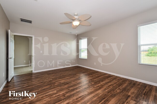 Building Photo - 2235 NW 6th Terrace